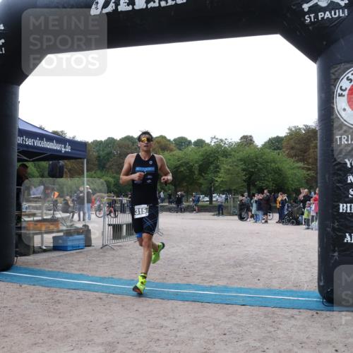 14.09.2025 - Stadtparktriathlon Strokosch-Dieckow http://msf.ph/oto/8882012 14.09.2025 09:39:05 Ziel 315 meine-sportfotos.de