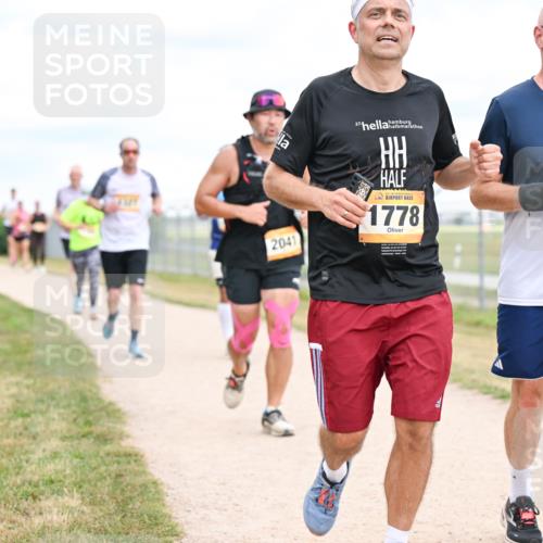 14.09.2025 - Airport Race Dr. Thomas Lammeyer http://msf.ph/oto/8882049 14.09.2025 12:34:31 Laufen 2041, 27, 1778, 1908 meine-sportfotos.de