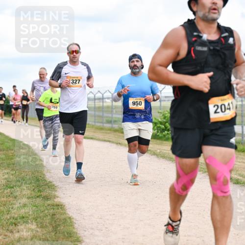 14.09.2025 - Airport Race Dr. Thomas Lammeyer http://msf.ph/oto/8882068 14.09.2025 12:34:32 Laufen 769, 327, 950, 2041 meine-sportfotos.de