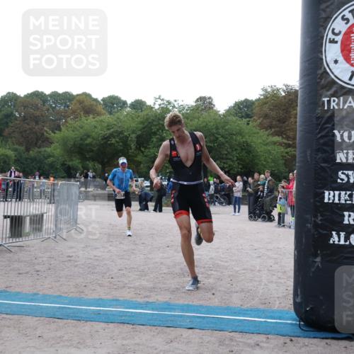 14.09.2025 - Stadtparktriathlon Strokosch-Dieckow http://msf.ph/oto/8882128 14.09.2025 09:43:28 Ziel 307, 310, 351 meine-sportfotos.de