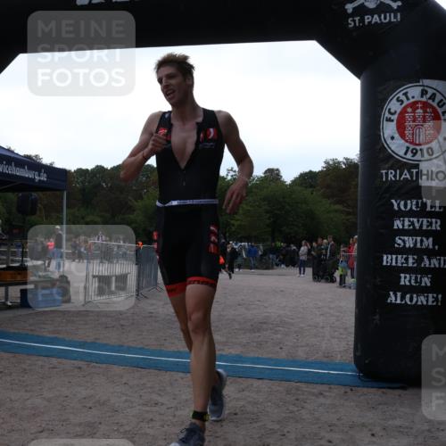 14.09.2025 - Stadtparktriathlon Strokosch-Dieckow http://msf.ph/oto/8882135 14.09.2025 09:43:29 Ziel 307, 310, 351 meine-sportfotos.de