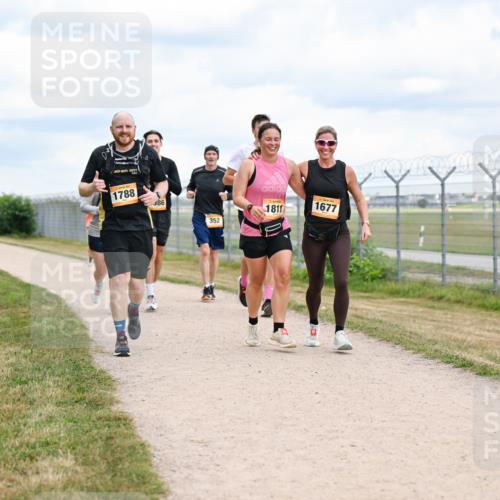 14.09.2025 - Airport Race Dr. Thomas Lammeyer http://msf.ph/oto/8882178 14.09.2025 12:34:41 Laufen 1788, 386, 352, 1811, 1677 meine-sportfotos.de