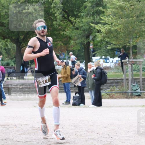 14.09.2025 - Stadtparktriathlon Strokosch-Dieckow http://msf.ph/oto/8882242 14.09.2025 09:45:16 Ziel 377 meine-sportfotos.de