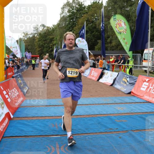 14.09.2025 - Airport Race Strokosch-Dieckow http://msf.ph/oto/8882256 14.09.2025 12:44:01 Ziel 90, 641, 742, 942, 1001, 1031, 1219, 1587, 1656, 1730, 2134 meine-sportfotos.de