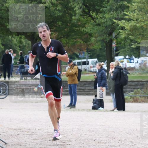 14.09.2025 - Stadtparktriathlon Strokosch-Dieckow http://msf.ph/oto/8882273 14.09.2025 09:46:12 Ziel 301 meine-sportfotos.de