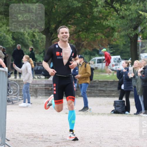 14.09.2025 - Stadtparktriathlon Strokosch-Dieckow http://msf.ph/oto/8882322 14.09.2025 09:47:08 Ziel 349, 353 meine-sportfotos.de