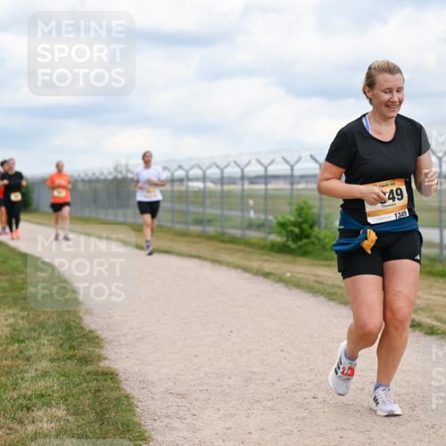14.09.2025 - Airport Race Dr. Thomas Lammeyer http://msf.ph/oto/8882406 14.09.2025 12:35:19 Laufen 49, 1349 meine-sportfotos.de