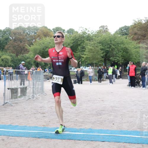 14.09.2025 - Stadtparktriathlon Strokosch-Dieckow http://msf.ph/oto/8882460 14.09.2025 09:48:14 Ziel 328, 342 meine-sportfotos.de