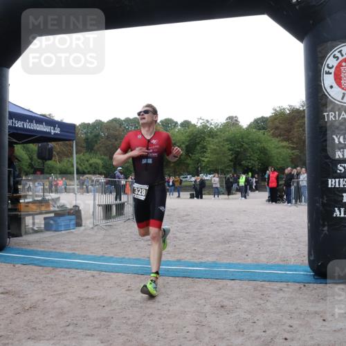 14.09.2025 - Stadtparktriathlon Strokosch-Dieckow http://msf.ph/oto/8882464 14.09.2025 09:48:14 Ziel 328, 342 meine-sportfotos.de
