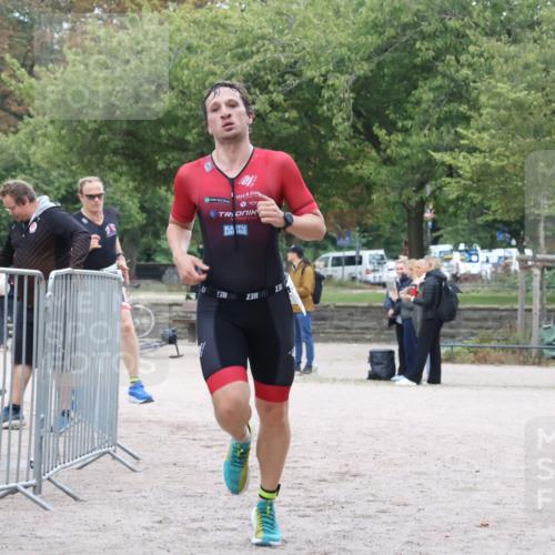 14.09.2025 - Stadtparktriathlon Strokosch-Dieckow http://msf.ph/oto/8882474 14.09.2025 09:48:30 Ziel 333, 375 meine-sportfotos.de