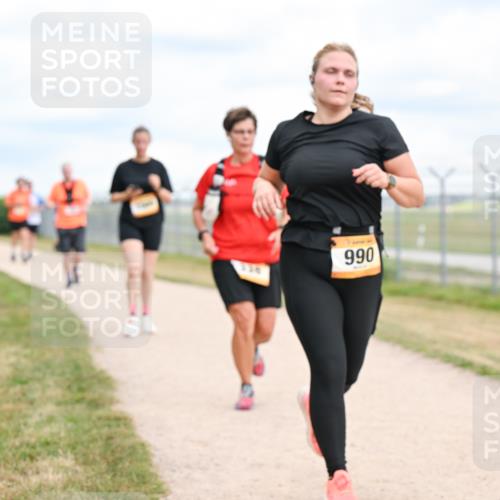 14.09.2025 - Airport Race Dr. Thomas Lammeyer http://msf.ph/oto/8882488 14.09.2025 12:35:28 Laufen 338, 990, 42, 126 meine-sportfotos.de