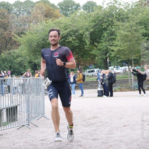 14.09.2025 - Stadtparktriathlon Strokosch-Dieckow http://msf.ph/oto/8882512 14.09.2025 09:49:06 Ziel 318 meine-sportfotos.de