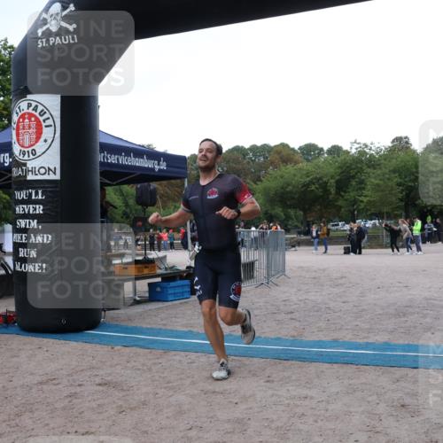 14.09.2025 - Stadtparktriathlon Strokosch-Dieckow http://msf.ph/oto/8882518 14.09.2025 09:49:07 Ziel 318, 340 meine-sportfotos.de