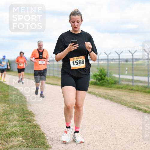 14.09.2025 - Airport Race Dr. Thomas Lammeyer http://msf.ph/oto/8882527 14.09.2025 12:35:31 Laufen 1566 meine-sportfotos.de