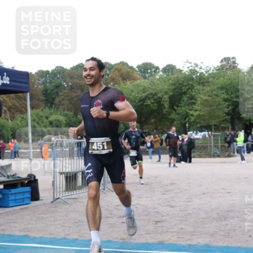 14.09.2025 - Stadtparktriathlon Strokosch-Dieckow http://msf.ph/oto/8882545 14.09.2025 09:49:21 Ziel 362, 451 meine-sportfotos.de