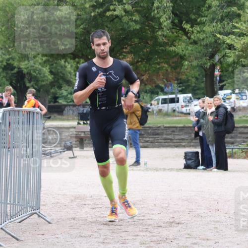 14.09.2025 - Stadtparktriathlon Strokosch-Dieckow http://msf.ph/oto/8882600 14.09.2025 09:50:00 Ziel 337, 365 meine-sportfotos.de