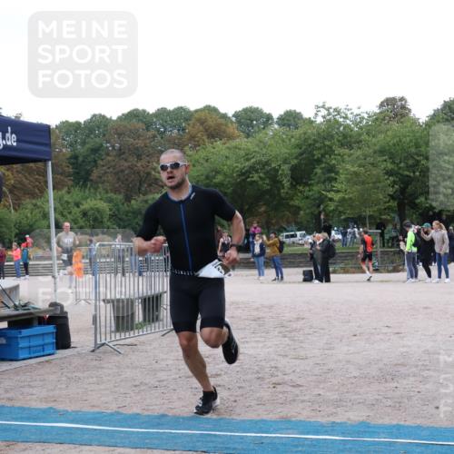 14.09.2025 - Stadtparktriathlon Strokosch-Dieckow http://msf.ph/oto/8882637 14.09.2025 09:50:33 Ziel 303, 348 meine-sportfotos.de