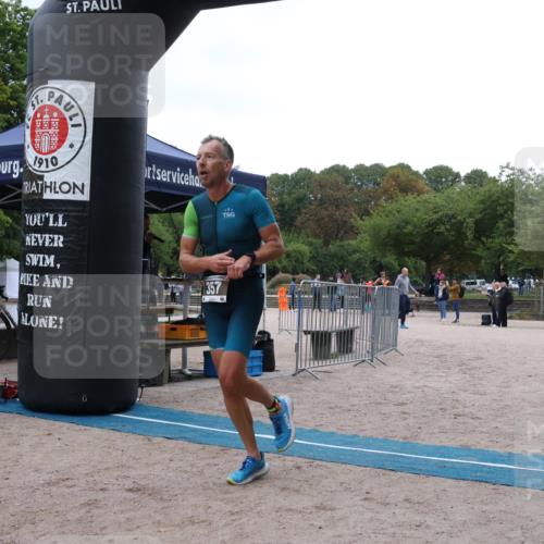 14.09.2025 - Stadtparktriathlon Strokosch-Dieckow http://msf.ph/oto/8882673 14.09.2025 09:50:50 Ziel 357, 369 meine-sportfotos.de