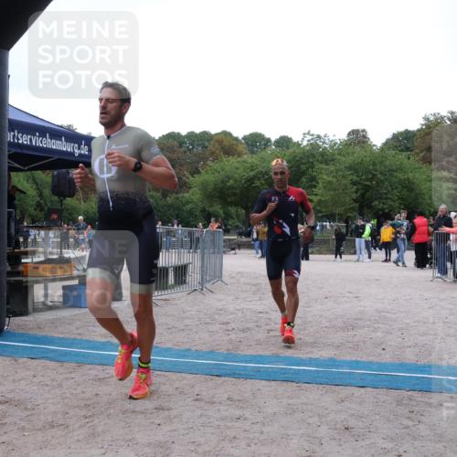 14.09.2025 - Stadtparktriathlon Strokosch-Dieckow http://msf.ph/oto/8882719 14.09.2025 09:51:06 Ziel 313, 336, 376, 378 meine-sportfotos.de