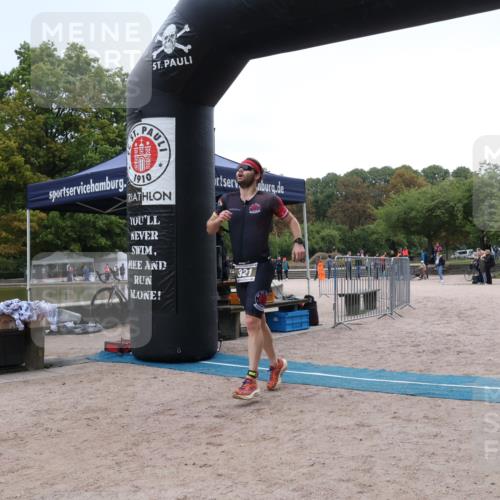 14.09.2025 - Stadtparktriathlon Strokosch-Dieckow http://msf.ph/oto/8882752 14.09.2025 09:51:35 Ziel 321, 325 meine-sportfotos.de