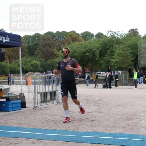 14.09.2025 - Stadtparktriathlon Strokosch-Dieckow http://msf.ph/oto/8882765 14.09.2025 09:51:43 Ziel 323, 325 meine-sportfotos.de