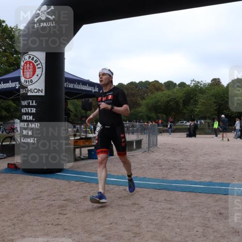 14.09.2025 - Stadtparktriathlon Strokosch-Dieckow http://msf.ph/oto/8882821 14.09.2025 09:52:44 Ziel 350 meine-sportfotos.de