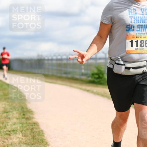 14.09.2025 - Airport Race Dr. Thomas Lammeyer http://msf.ph/oto/8882910 14.09.2025 12:36:09 Laufen 42, 1186 meine-sportfotos.de