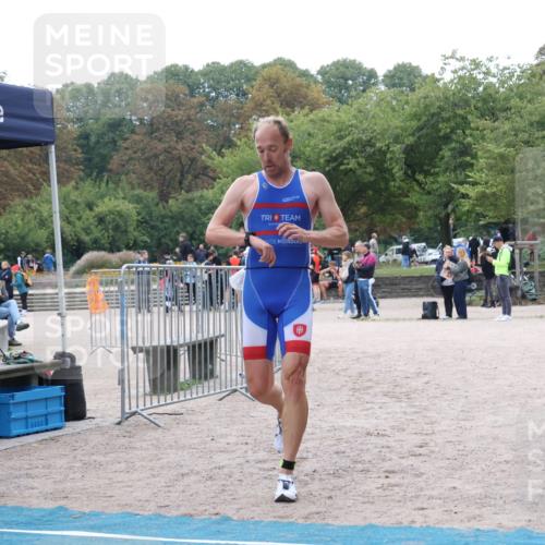 14.09.2025 - Stadtparktriathlon Strokosch-Dieckow http://msf.ph/oto/8883000 14.09.2025 09:57:19 Ziel 416 meine-sportfotos.de