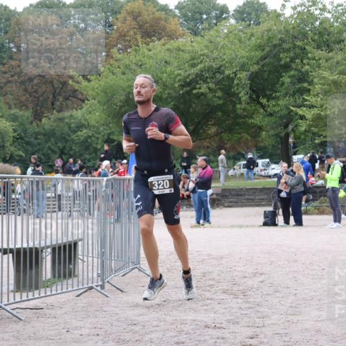 14.09.2025 - Stadtparktriathlon Strokosch-Dieckow http://msf.ph/oto/8883025 14.09.2025 09:57:37 Ziel 320 meine-sportfotos.de