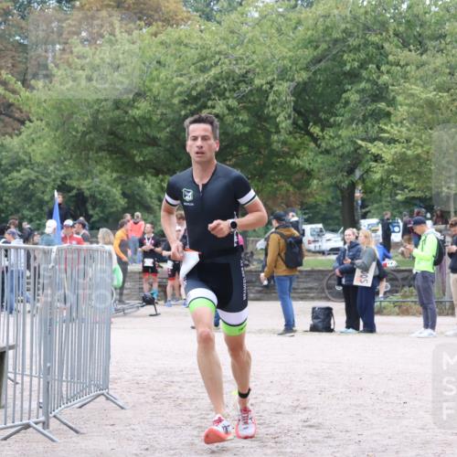 14.09.2025 - Stadtparktriathlon Strokosch-Dieckow http://msf.ph/oto/8883082 14.09.2025 09:58:29 Ziel 381 meine-sportfotos.de