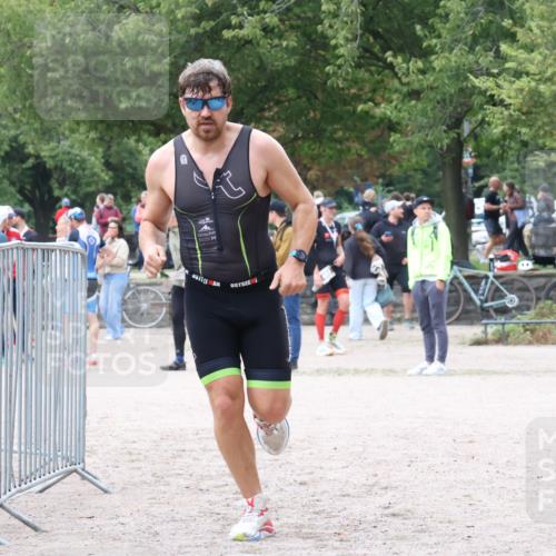 14.09.2025 - Stadtparktriathlon Strokosch-Dieckow http://msf.ph/oto/8883218 14.09.2025 10:03:16 Ziel 419 meine-sportfotos.de