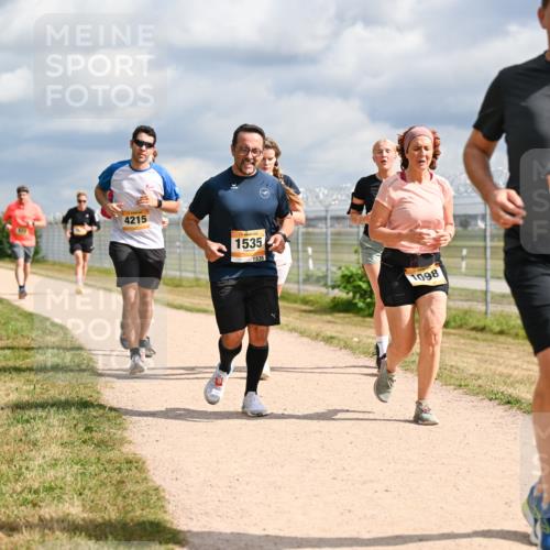 14.09.2025 - Airport Race Dr. Thomas Lammeyer http://msf.ph/oto/8883222 14.09.2025 12:36:42 Laufen 4215, 1535, 1535, 1098, 659 meine-sportfotos.de