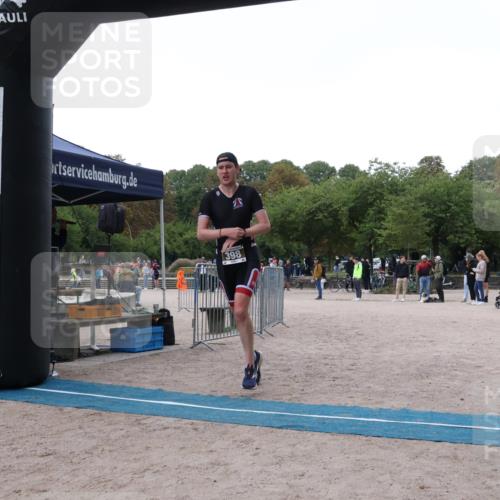 14.09.2025 - Stadtparktriathlon Strokosch-Dieckow http://msf.ph/oto/8883253 14.09.2025 10:04:05 Ziel 398 meine-sportfotos.de