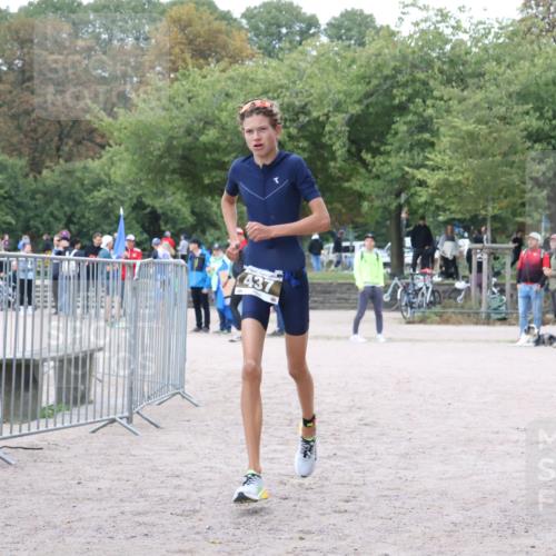 14.09.2025 - Stadtparktriathlon Strokosch-Dieckow http://msf.ph/oto/8883274 14.09.2025 10:05:45 Ziel 437 meine-sportfotos.de