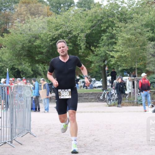 14.09.2025 - Stadtparktriathlon Strokosch-Dieckow http://msf.ph/oto/8883346 14.09.2025 10:06:35 Ziel 380, 386, 418, 431 meine-sportfotos.de
