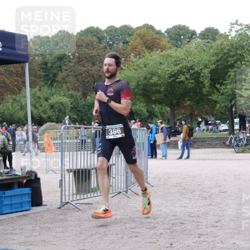 14.09.2025 - Stadtparktriathlon Strokosch-Dieckow http://msf.ph/oto/8883364 14.09.2025 10:06:41 Ziel 380, 386 meine-sportfotos.de