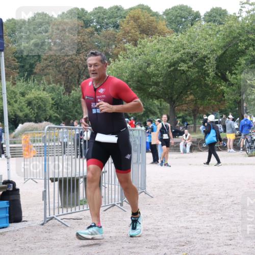 14.09.2025 - Stadtparktriathlon Strokosch-Dieckow http://msf.ph/oto/8883459 14.09.2025 10:09:49 Ziel 393, 463 meine-sportfotos.de