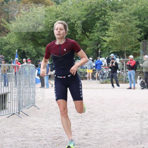14.09.2025 - Stadtparktriathlon Strokosch-Dieckow http://msf.ph/oto/8883470 14.09.2025 10:10:05 Ziel 406, 460 meine-sportfotos.de