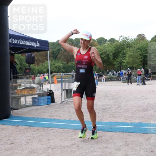 14.09.2025 - Stadtparktriathlon Strokosch-Dieckow http://msf.ph/oto/8883520 14.09.2025 10:10:51 Ziel 466 meine-sportfotos.de