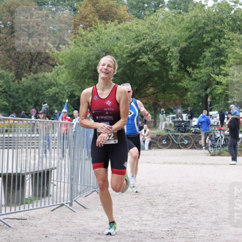 14.09.2025 - Stadtparktriathlon Strokosch-Dieckow http://msf.ph/oto/8883530 14.09.2025 10:11:33 Ziel 391, 462 meine-sportfotos.de