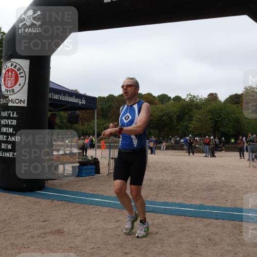 14.09.2025 - Stadtparktriathlon Strokosch-Dieckow http://msf.ph/oto/8883543 14.09.2025 10:11:36 Ziel 391, 462 meine-sportfotos.de