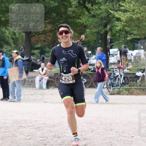 14.09.2025 - Stadtparktriathlon Strokosch-Dieckow http://msf.ph/oto/8883554 14.09.2025 10:13:48 Ziel 420 meine-sportfotos.de