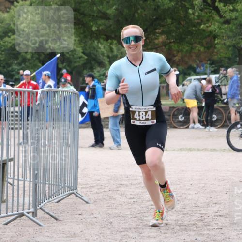 14.09.2025 - Stadtparktriathlon Strokosch-Dieckow http://msf.ph/oto/8883568 14.09.2025 10:14:20 Ziel 484 meine-sportfotos.de