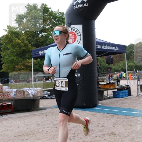 14.09.2025 - Stadtparktriathlon Strokosch-Dieckow http://msf.ph/oto/8883575 14.09.2025 10:14:22 Ziel 484 meine-sportfotos.de