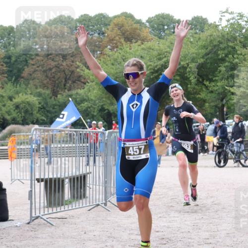 14.09.2025 - Stadtparktriathlon Strokosch-Dieckow http://msf.ph/oto/8883619 14.09.2025 10:15:20 Ziel 457, 493 meine-sportfotos.de