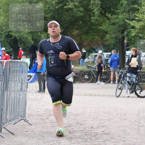 14.09.2025 - Stadtparktriathlon Strokosch-Dieckow http://msf.ph/oto/8883714 14.09.2025 10:16:53 Ziel 421, 453, 471 meine-sportfotos.de