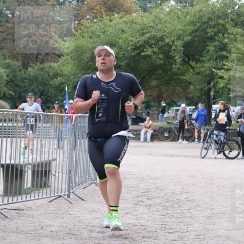 14.09.2025 - Stadtparktriathlon Strokosch-Dieckow http://msf.ph/oto/8883719 14.09.2025 10:16:54 Ziel 421, 453, 471 meine-sportfotos.de