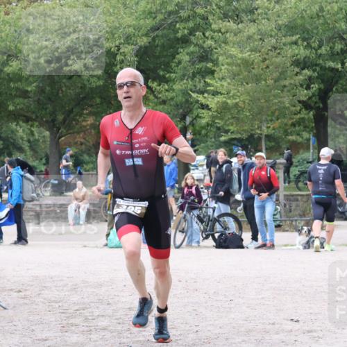 14.09.2025 - Stadtparktriathlon Strokosch-Dieckow http://msf.ph/oto/8883813 14.09.2025 10:18:31 Ziel 395, 464, 482 meine-sportfotos.de