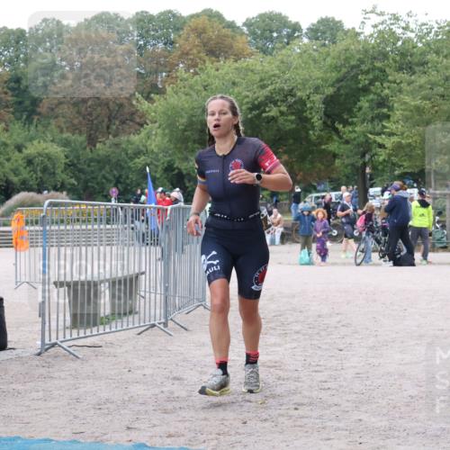 14.09.2025 - Stadtparktriathlon Strokosch-Dieckow http://msf.ph/oto/8883848 14.09.2025 10:19:00 Ziel 454 meine-sportfotos.de