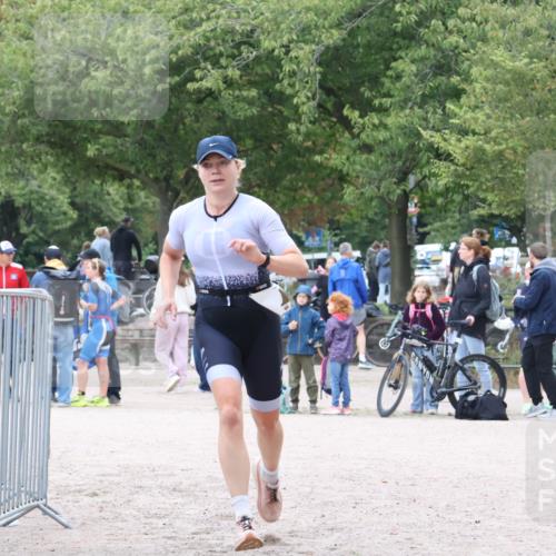14.09.2025 - Stadtparktriathlon Strokosch-Dieckow http://msf.ph/oto/8883874 14.09.2025 10:20:00 Ziel 469 meine-sportfotos.de